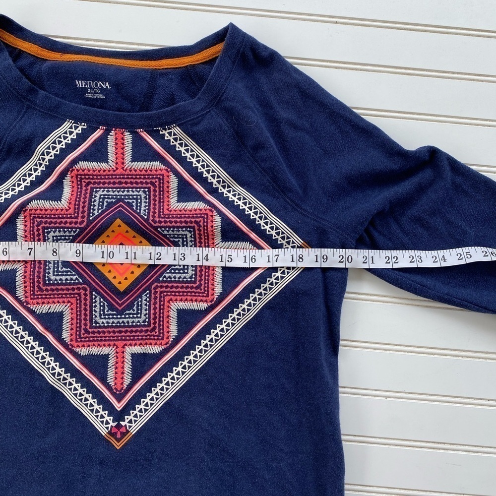 Embroidered crewneck sweater Size XL - Picture 8 of 9